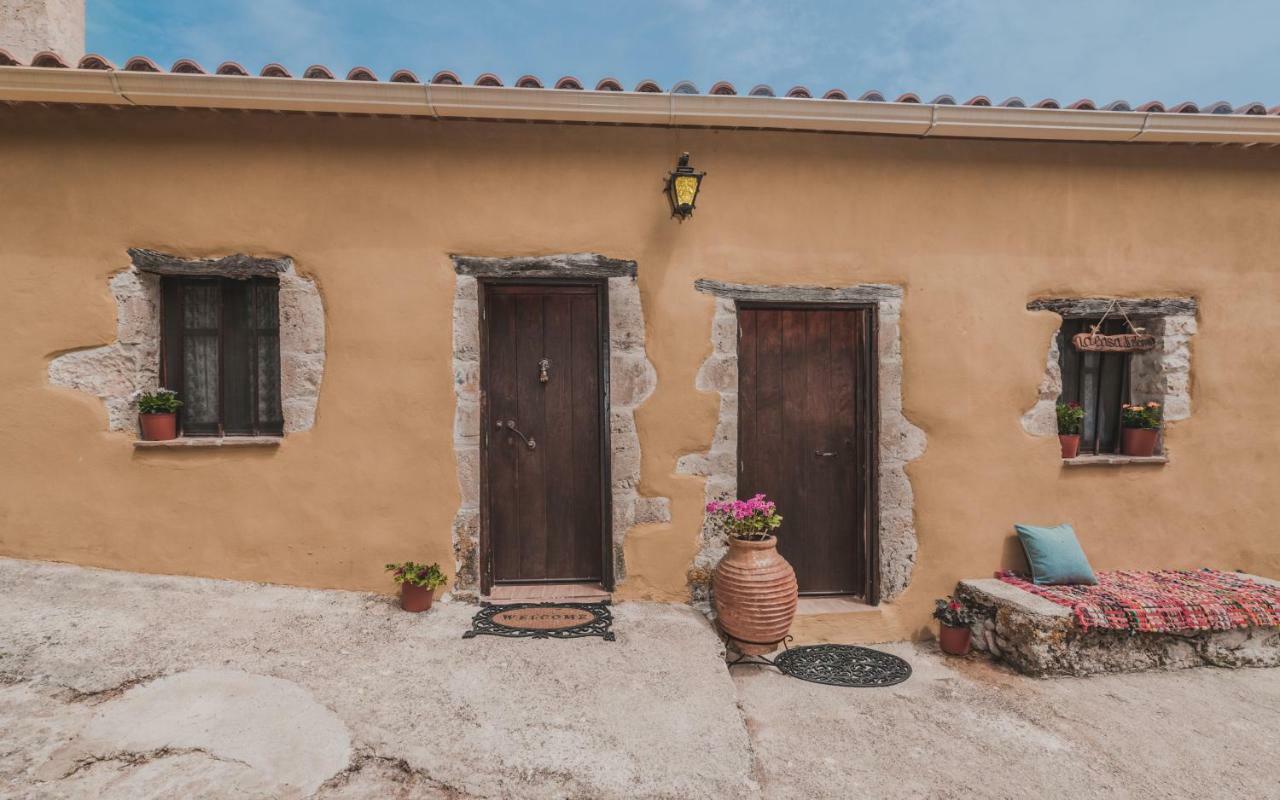 Gasthaus La Casa Di Nonna Koríthion Exterior foto